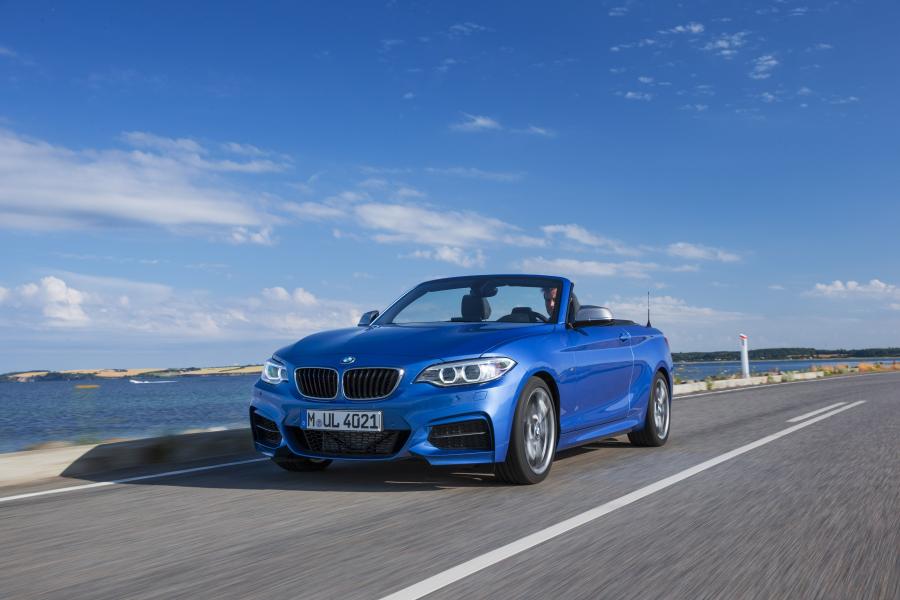  BMW M235i Convertible 2014 года  (фото 23 из 28)